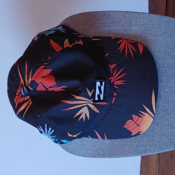 🥳Host Pick🥳COLOURFUL BILLABONG BASEBALL CAP - Picture 3 of 9
